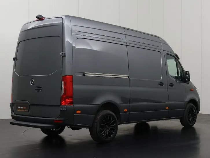 Mercedes-Benz Sprinter 2024 photo 2