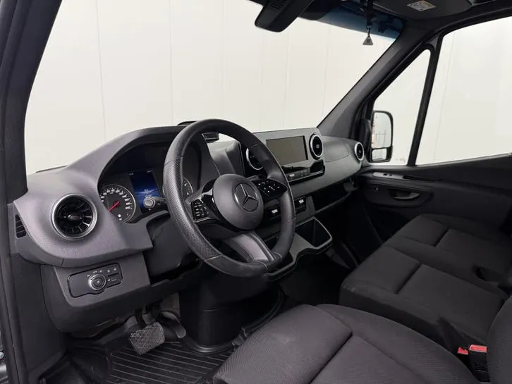 Mercedes-Benz Sprinter 2024 photo 3