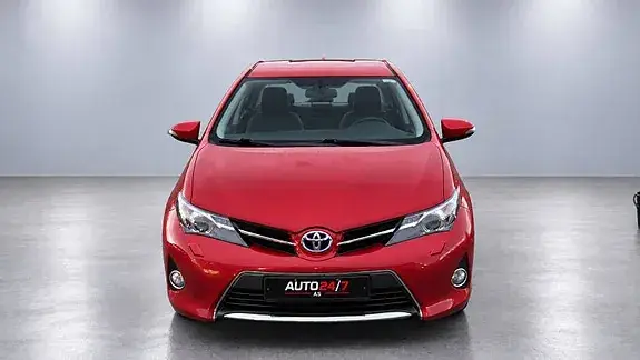 Toyota Auris 2015 photo 4