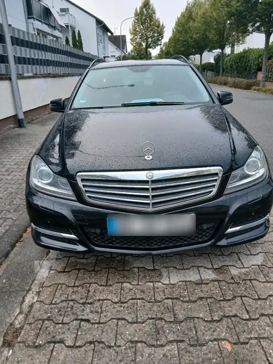 Mercedes-Benz C220