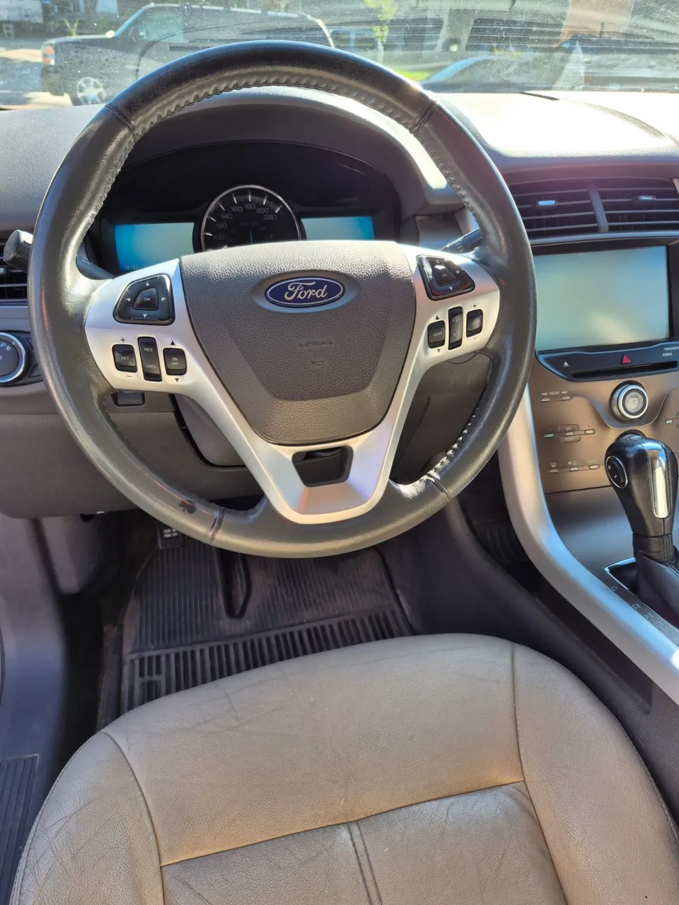 Ford Edge 2014 photo 4