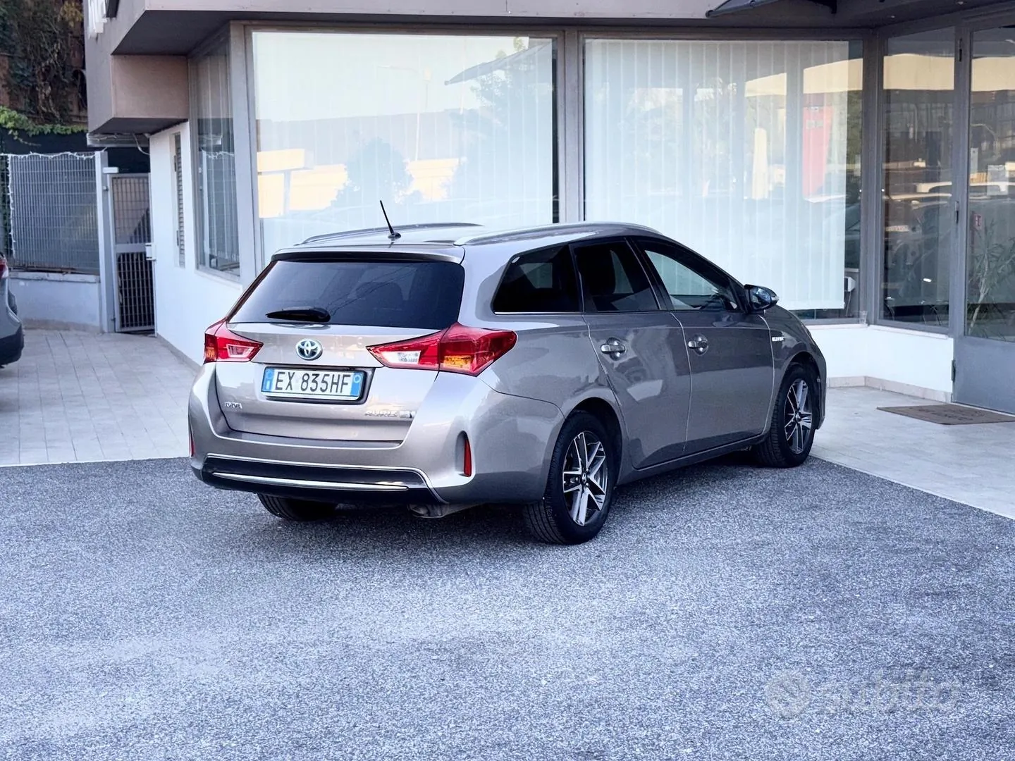 Toyota Auris 2014 photo 5