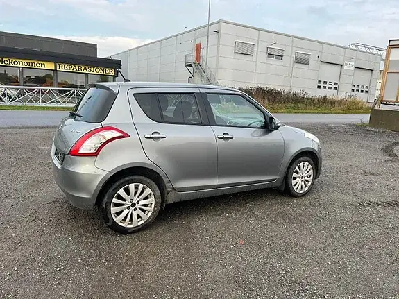 Suzuki Swift 2014 photo 2