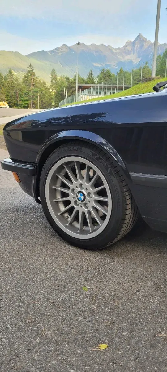 BMW 5 Series 1985 photo 3