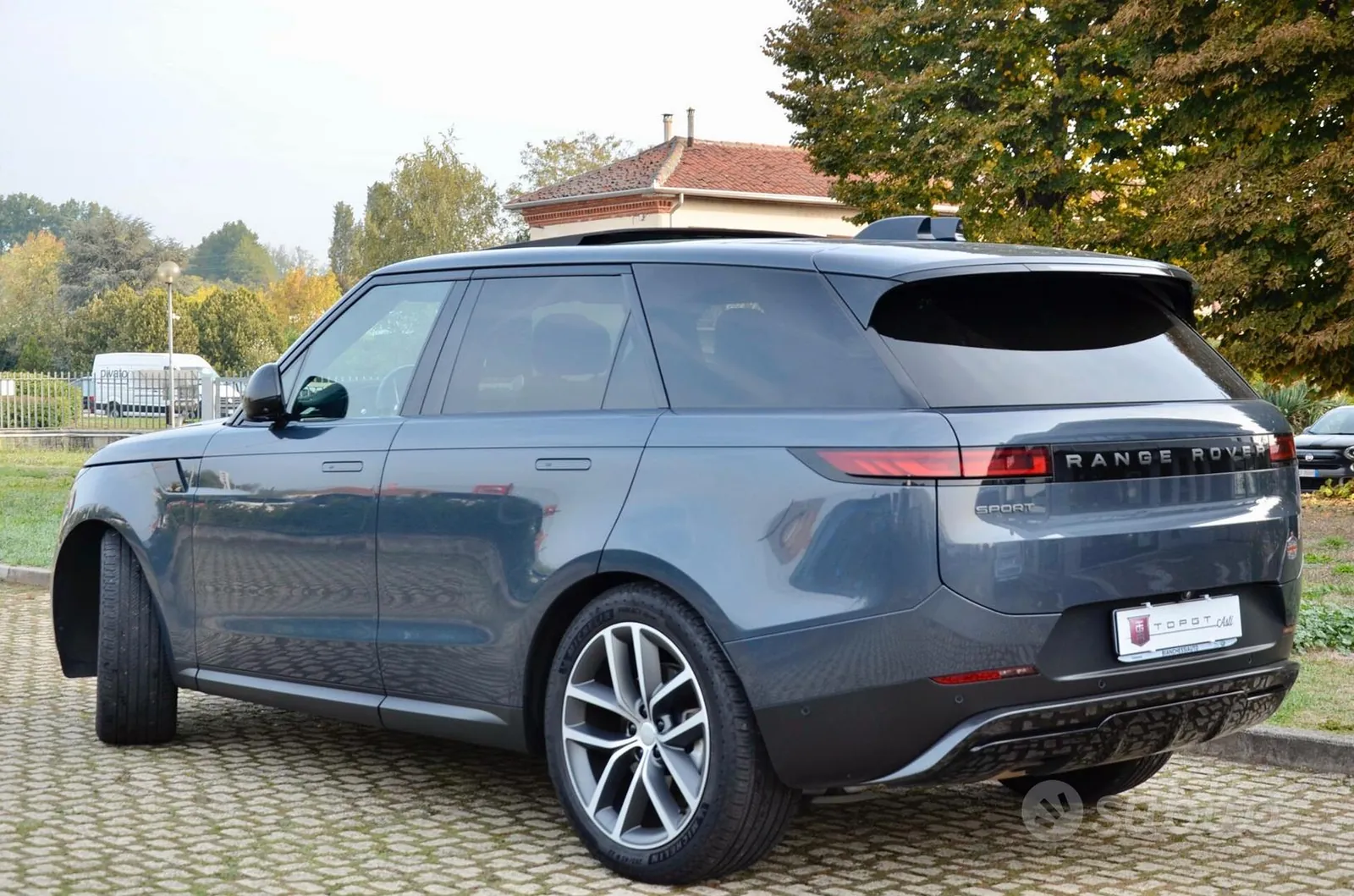Land Rover Range Rover Sport 2024 photo 4