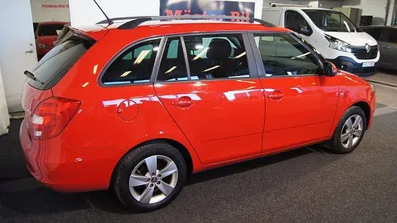 Skoda Fabia 2014 photo 2