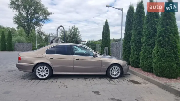 BMW 5 Series 2001 photo 3
