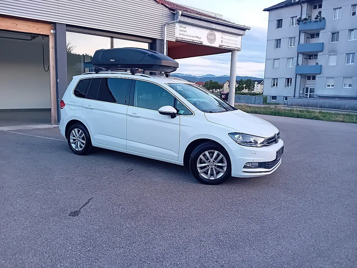 Volkswagen Touran 2016 photo 2