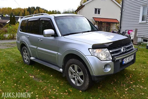 Mitsubishi Pajero 2007 photo 2