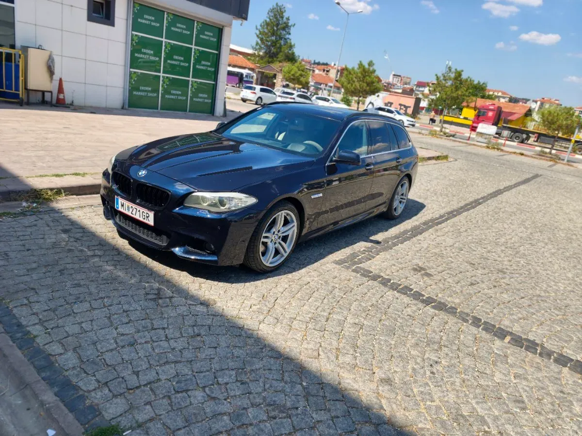 BMW 5 Series 2011 photo 3