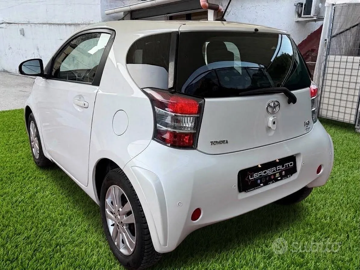 Toyota Iq 2009 photo 5
