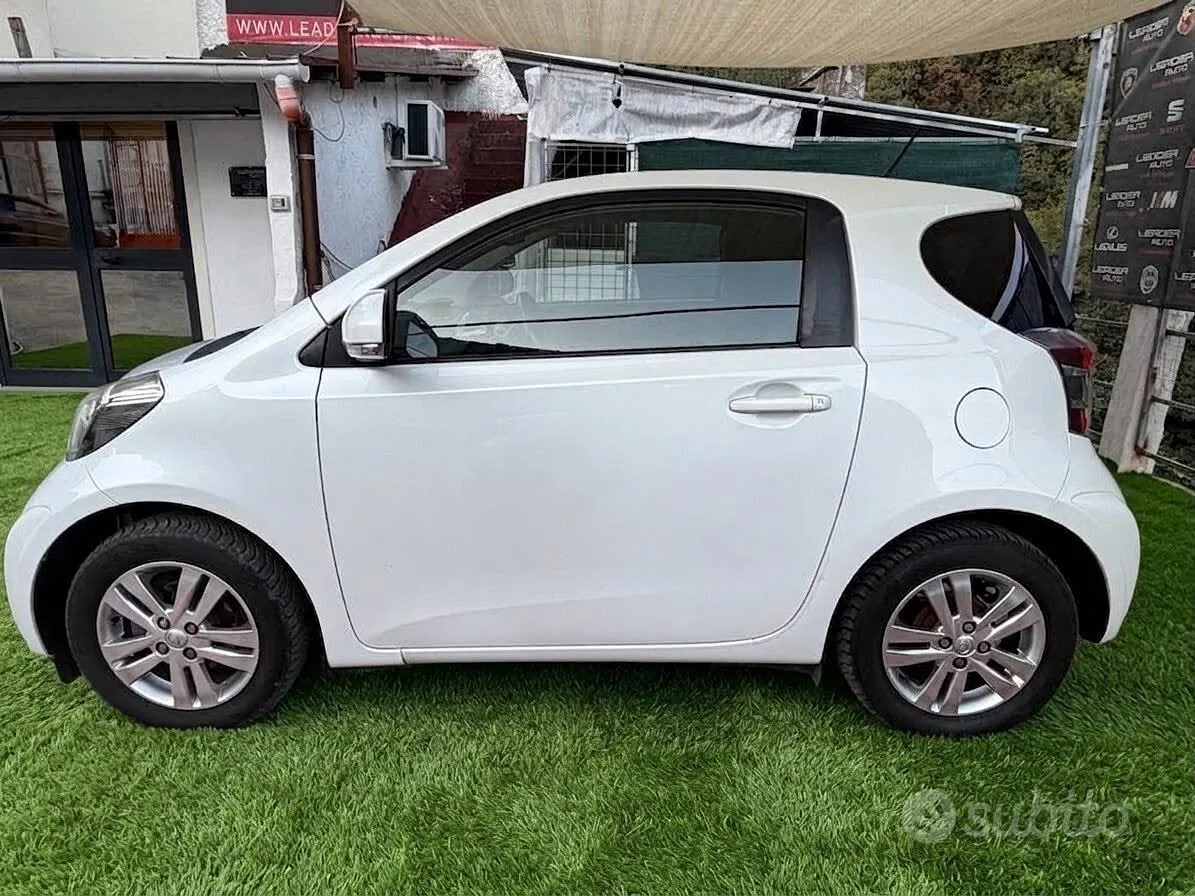 Toyota Iq 2009 photo 4