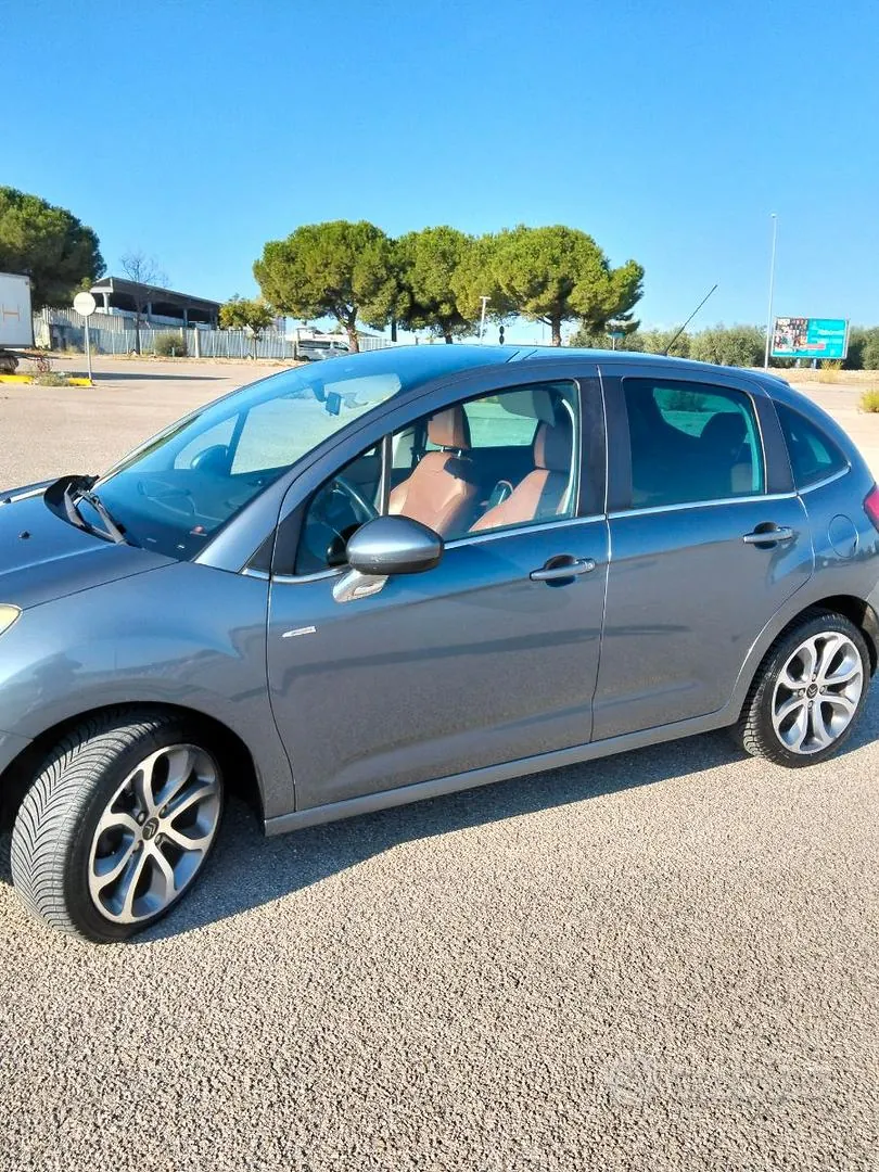 Citroen C3 2011 photo 2