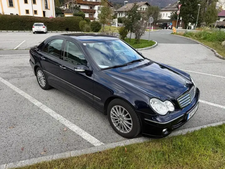 Mercedes-Benz C-Class 2005 photo 3