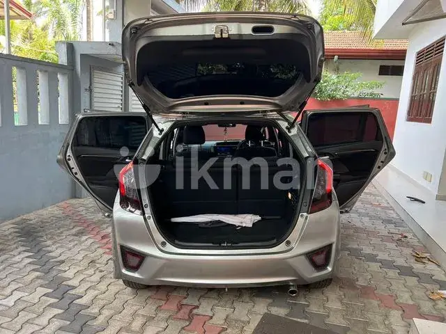 Honda Fit 2015 photo 2