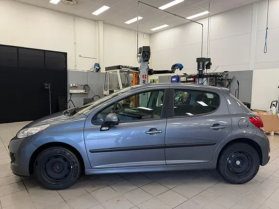 Peugeot 207 2010 photo 4