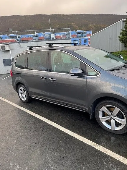 Volkswagen Sharan 2012 photo 3