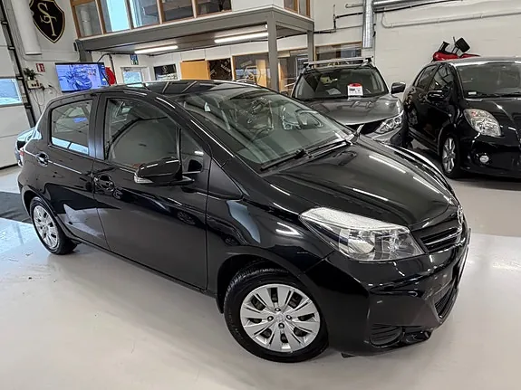 Toyota Yaris 2012 photo 2