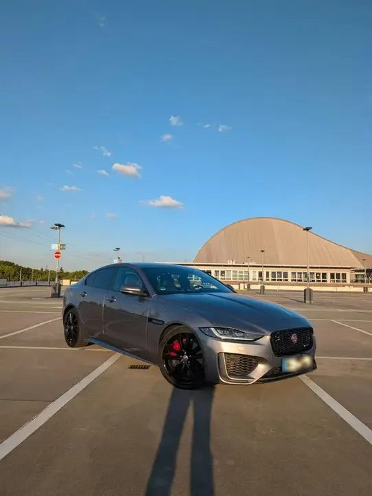 Jaguar Xe