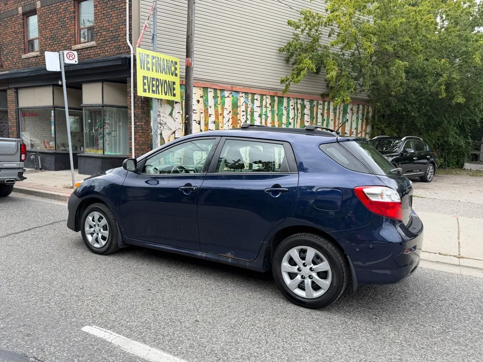Toyota Matrix 2013 photo 2