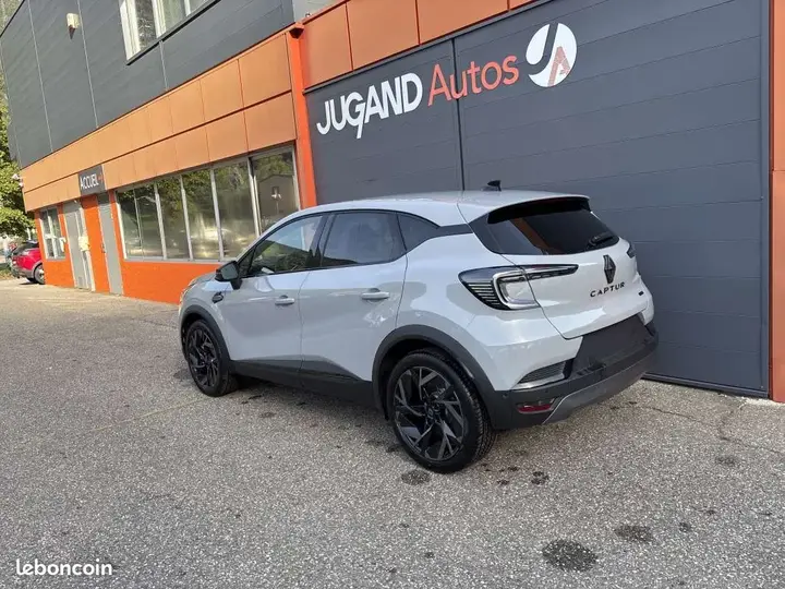 Renault Captur 2026 photo 2