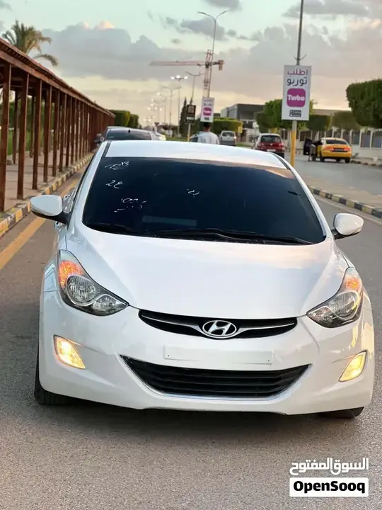 Hyundai Elantra 2013 photo 2