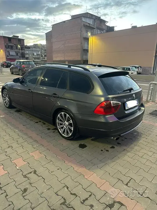 BMW 320D 2007 photo 2