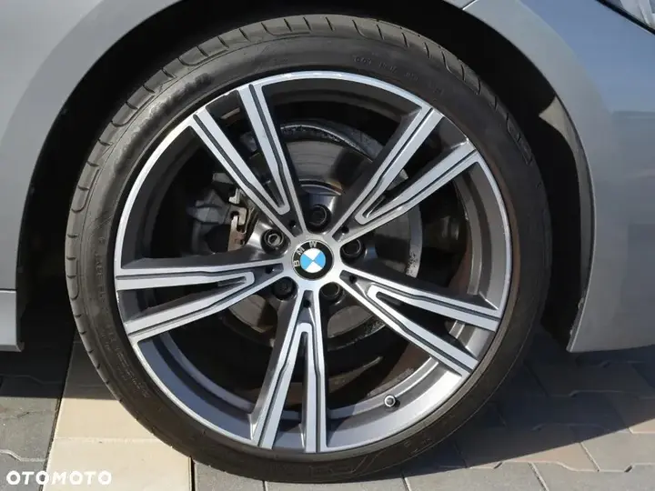 BMW 3 Series 2023 photo 5