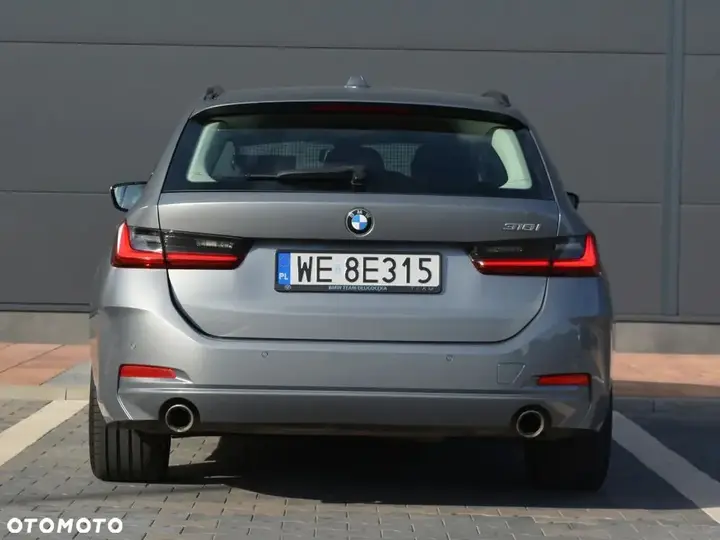 BMW 3 Series 2023 photo 4
