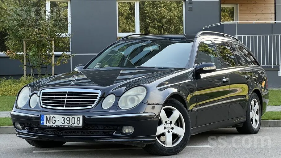Mercedes-Benz E280 2004 photo 2