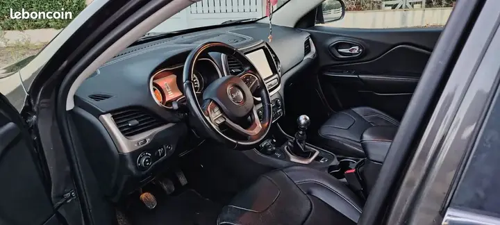 Jeep Grand Cherokee 2014 photo 3