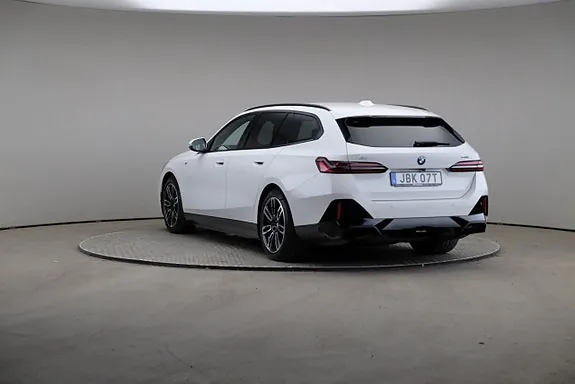 BMW I5 2025 photo 2