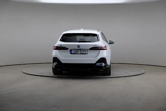 BMW I5 2025 photo 5