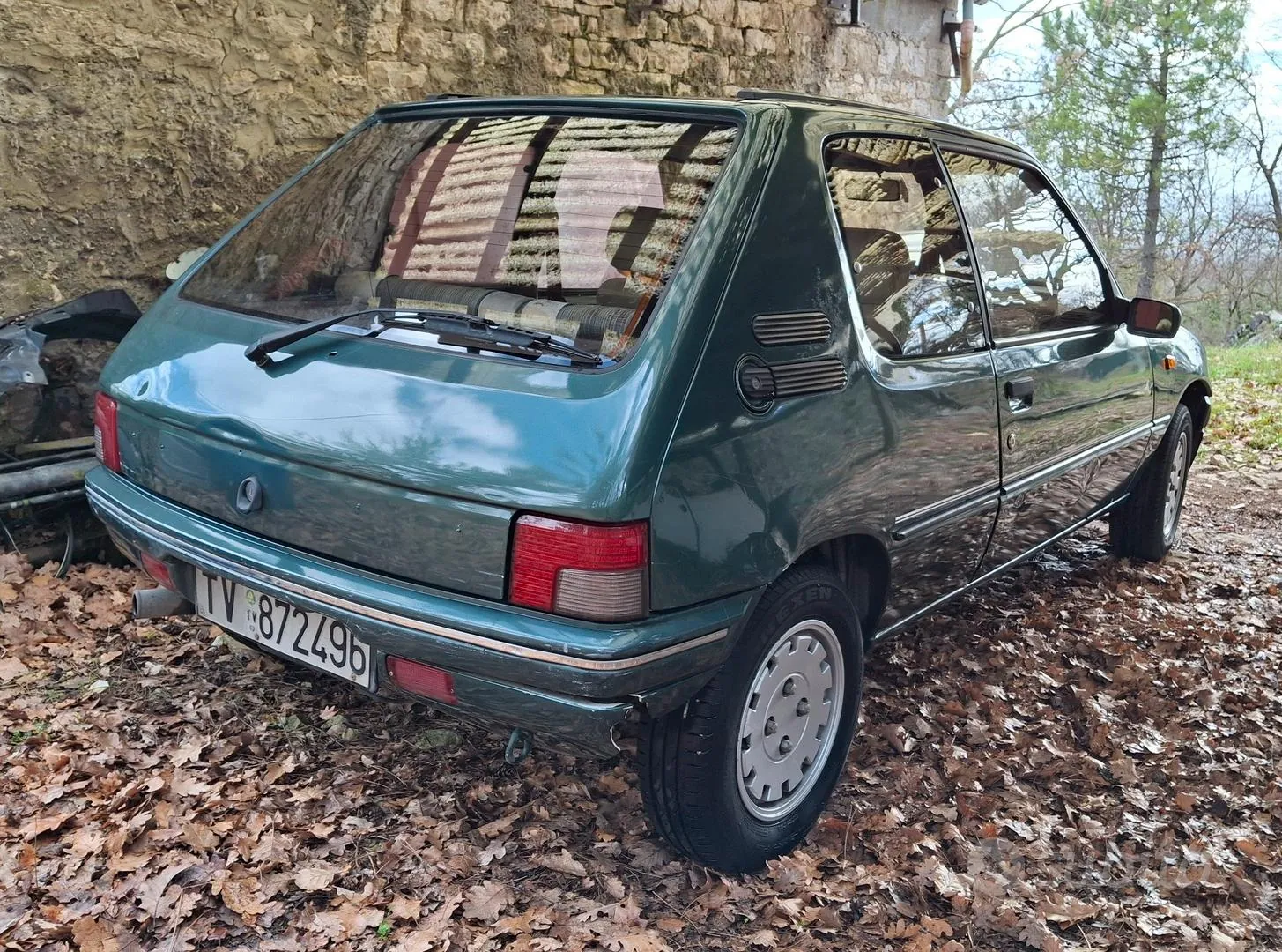 Peugeot 205 1991 photo 2