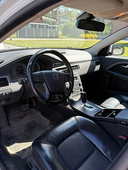 Volvo V70 2010 photo 5