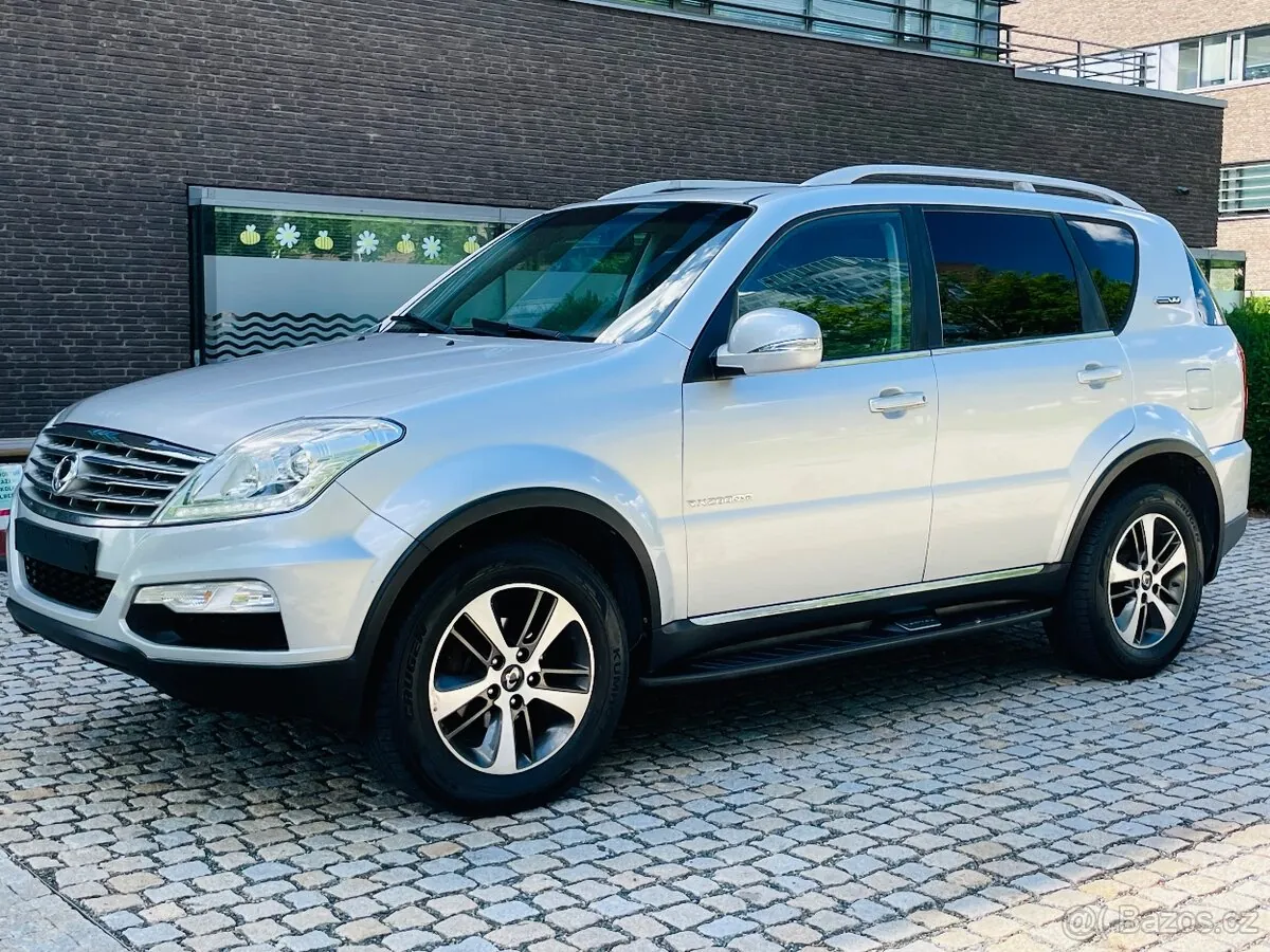 KG Mobility Rexton 2015 photo 2