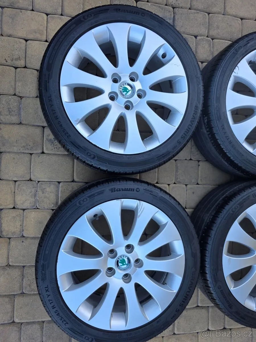 Skoda Superb photo 5