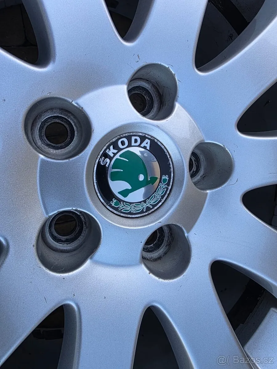 Skoda Superb photo 3