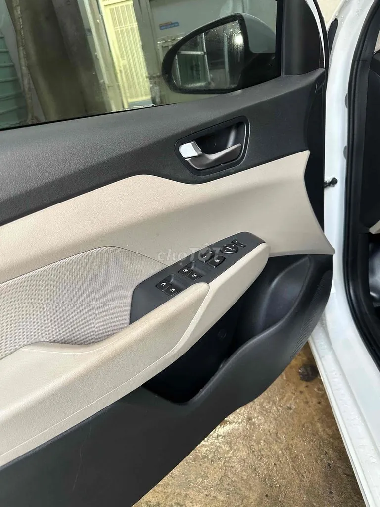 Hyundai Accent 2023 photo 3