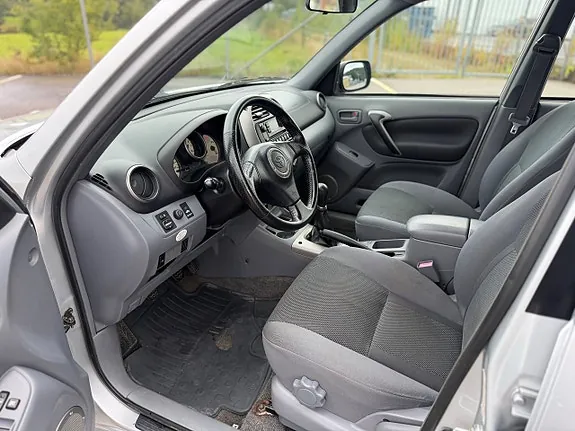 Toyota Rav4 2003 photo 5