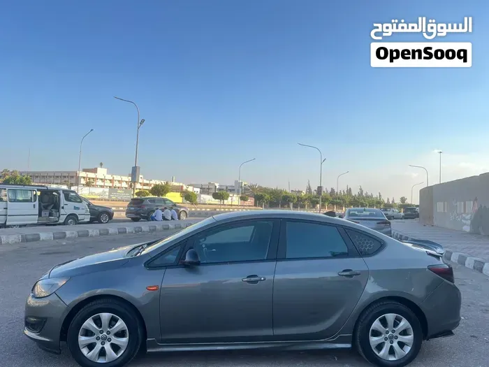 Opel Astra 2019 photo 4