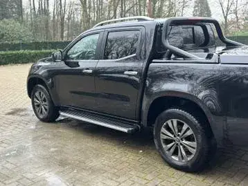 Mercedes-Benz X250