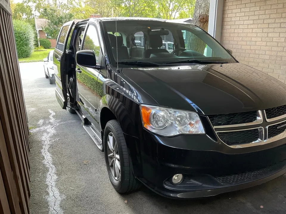 Dodge Caravan 2014 photo 4