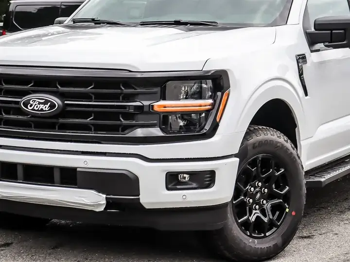 Ford F-150 2026 photo 2