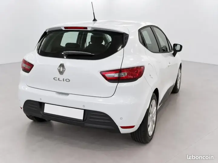 Renault Clio 2019 photo 2