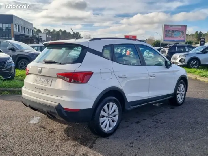 Seat Arona 2019 photo 5