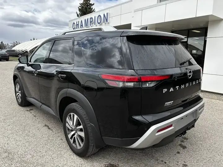 Nissan Pathfinder 2023 photo 4