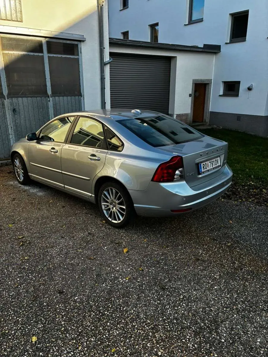 Volvo S40 2008 photo 3