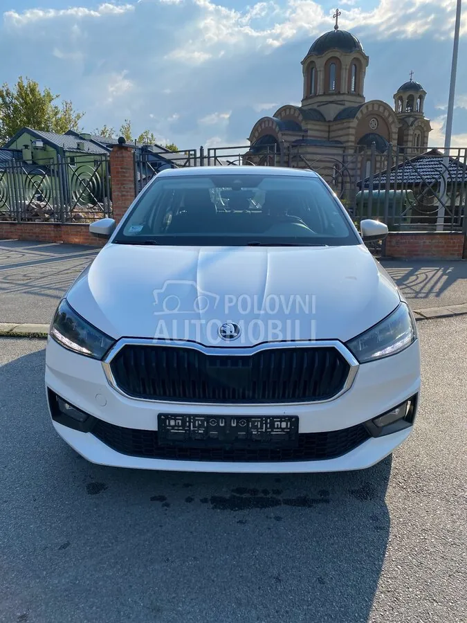 Skoda Fabia 2023 photo 2