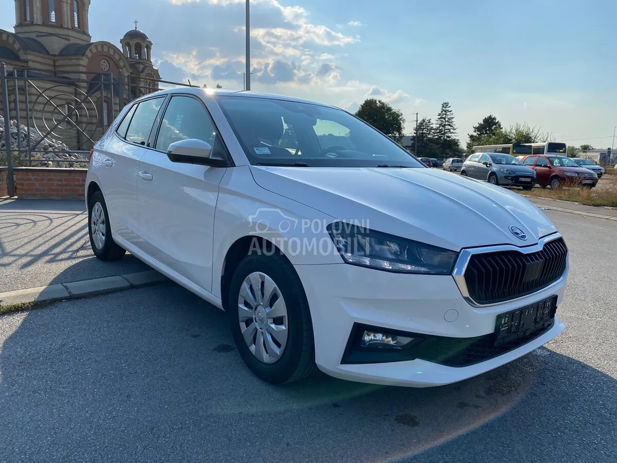 Skoda Fabia 2023 photo 3